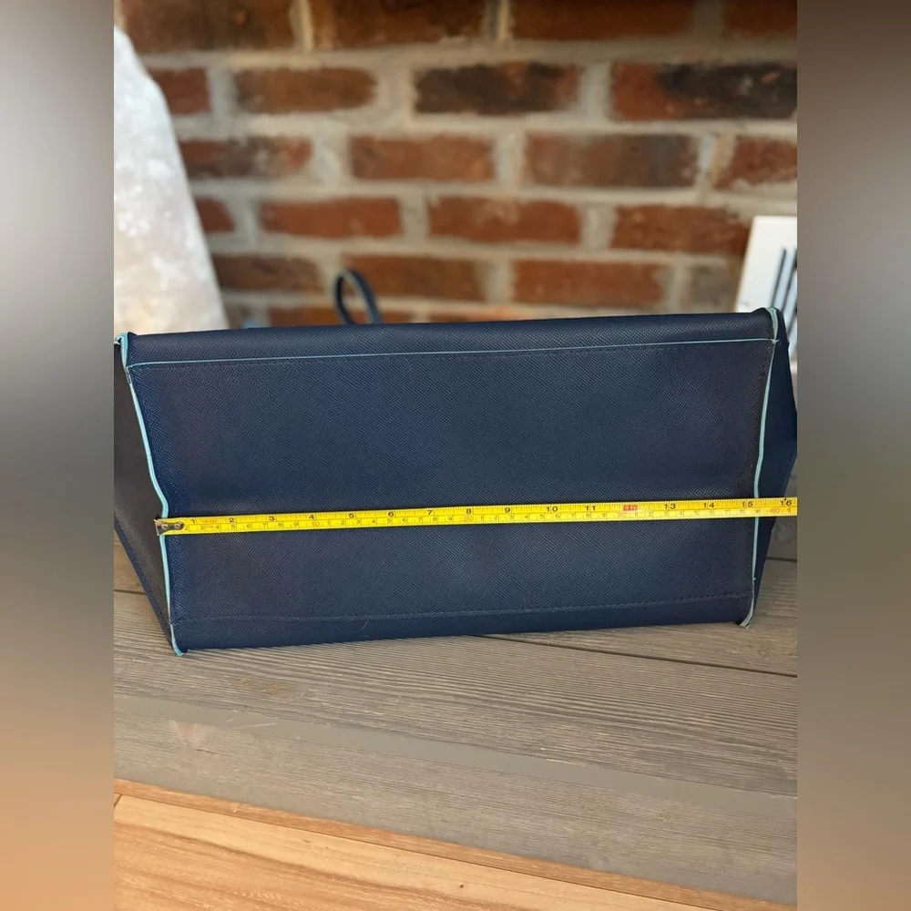 Vince Camuto Tote Bag XL - Picture 10 of 12